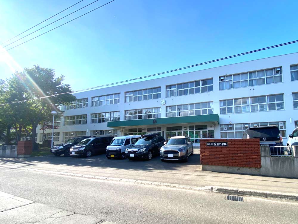 藻岩中学校