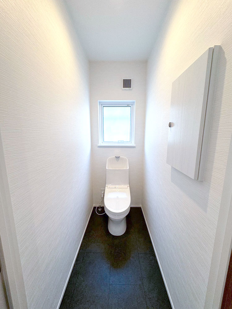 千歳 北信濃のモデルハウス ロズウェル 2階トイレ