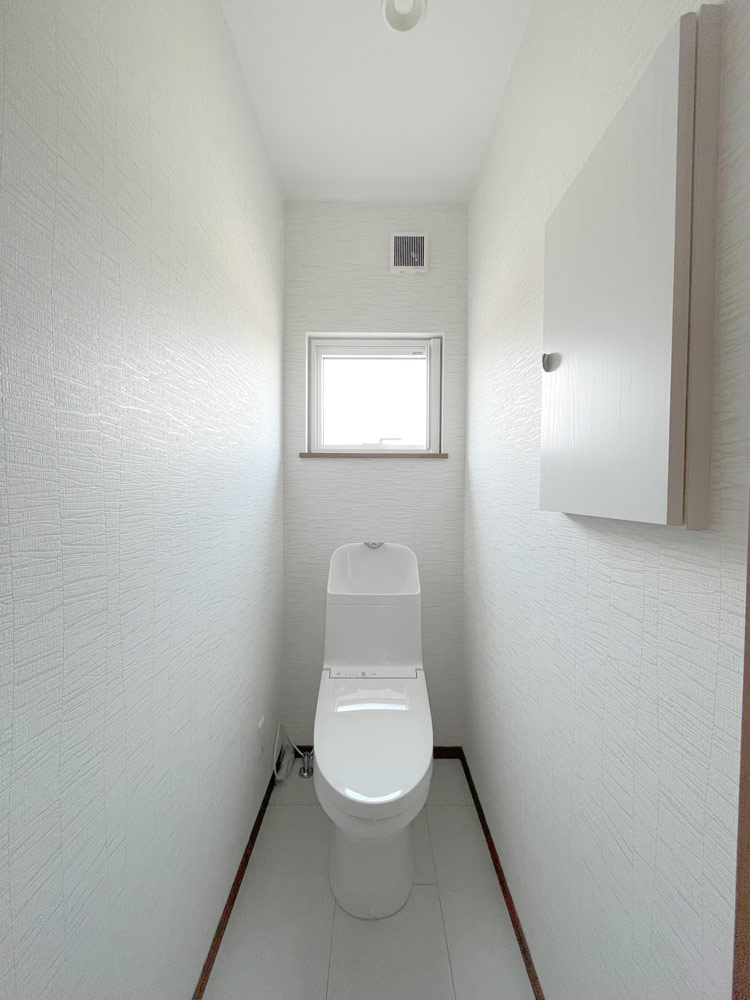 札幌市 常盤のモデルハウス エンゲルホルム 2階トイレ