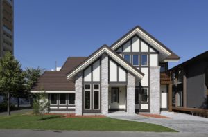 本格輸入住宅のモデルハウスを見る