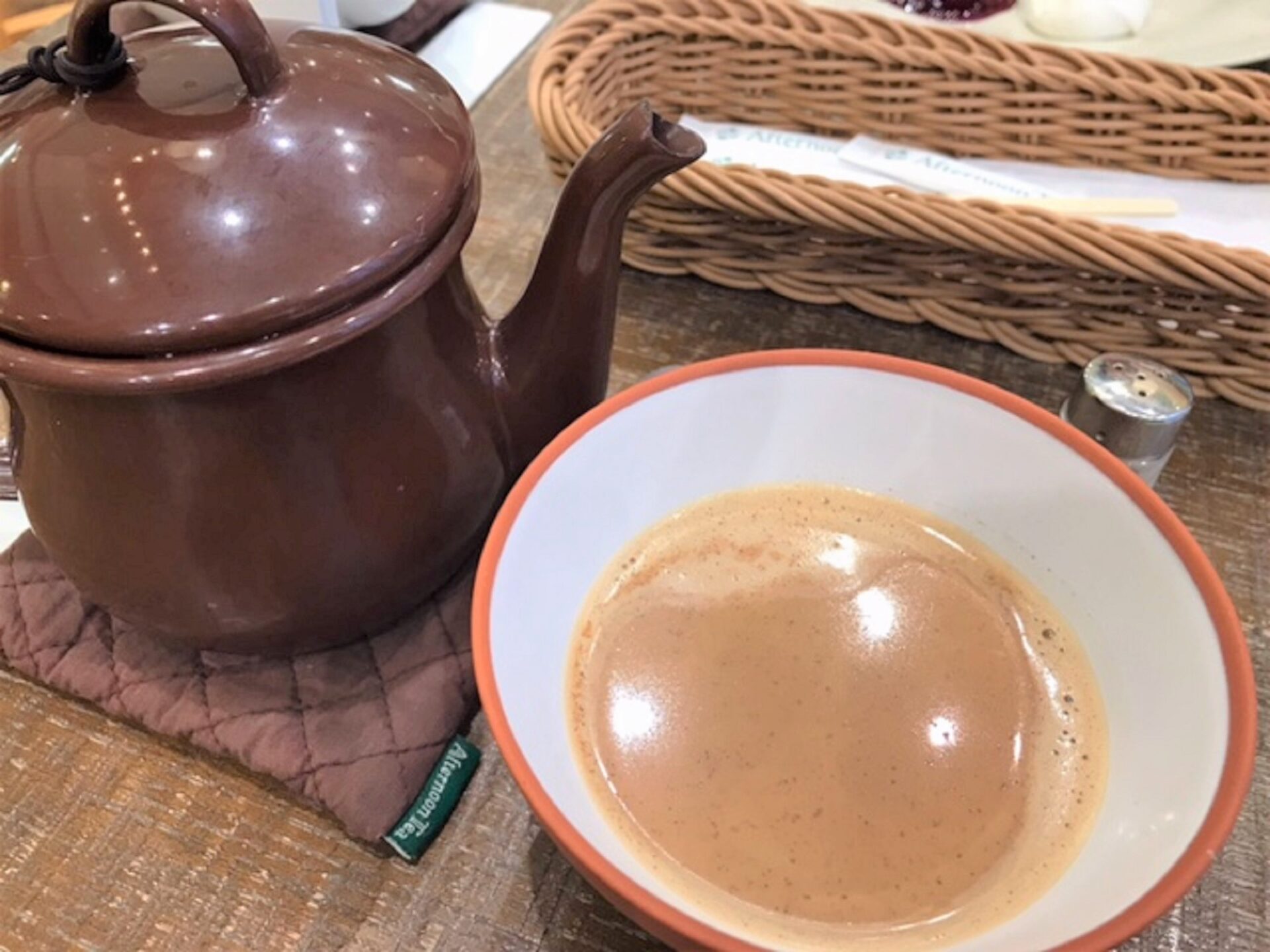 アフタヌーンティーへ