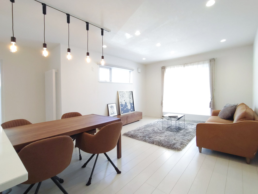 苫小牧 しらかば町のモデルハウス リポイ リビング