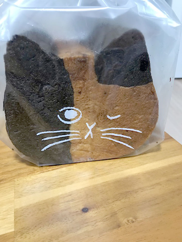 猫型食パン